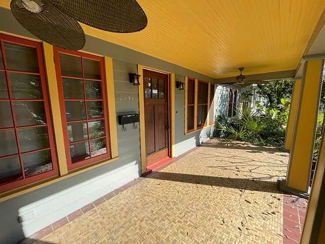 2741 Burlington Ave N — Photo 2