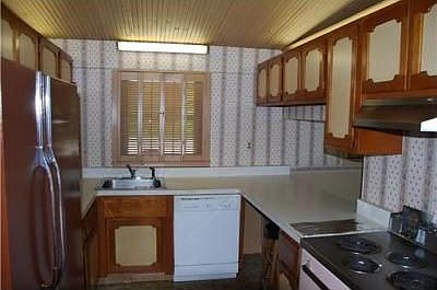 3rd image of 931 Churchill Cir