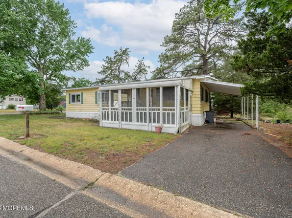 48 Beaver Avenue, Whiting, NJ 08759
