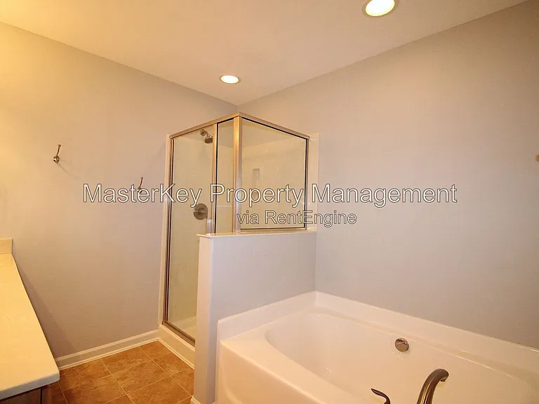 533 Matheson Pl — Photo 14