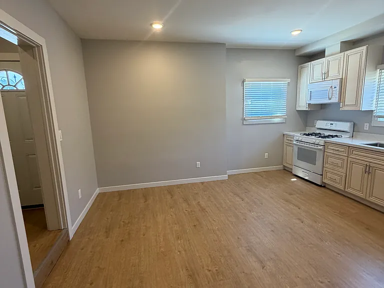1748 Keith St #A — Photo 2