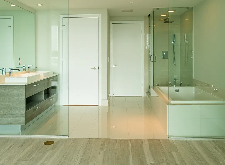 650 NE 32nd St #1102 — Photo 10