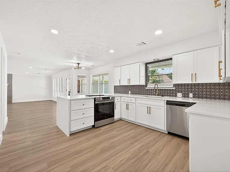 2730 Blue Glen Ln — Photo 23