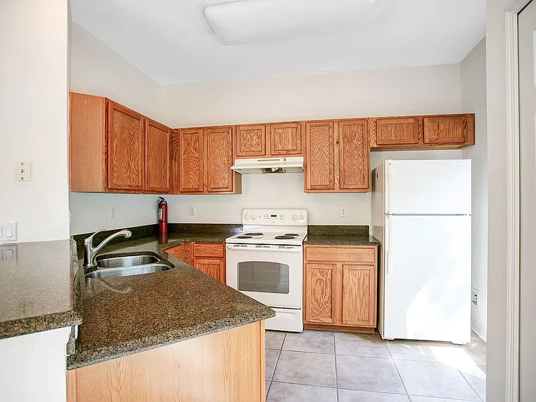 2401 Harleyford Pl — Photo 6