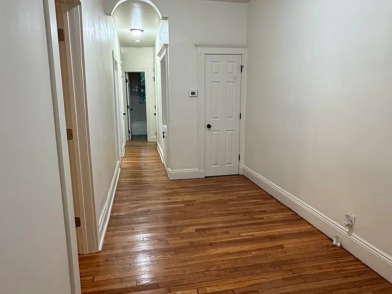 27 Hosmer St #1A — Photo 2