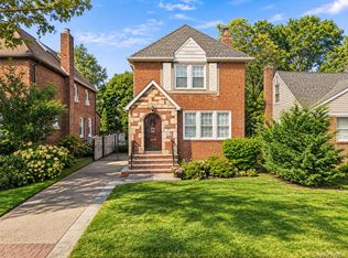115 Canterbury Gate, Lynbrook, NY 11563