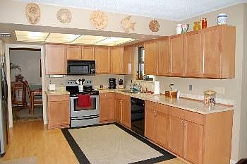 4th image of 9183 Mornington Dr