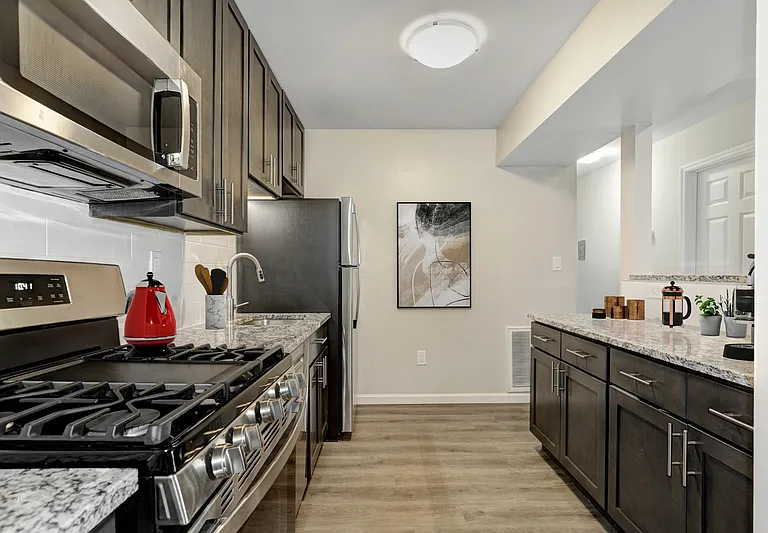 1 Sunrise Dr — Photo 2
