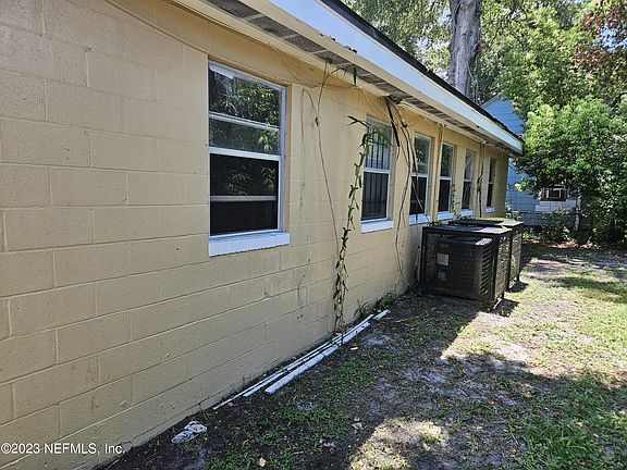 2nd image of 743 PIPPIN Street