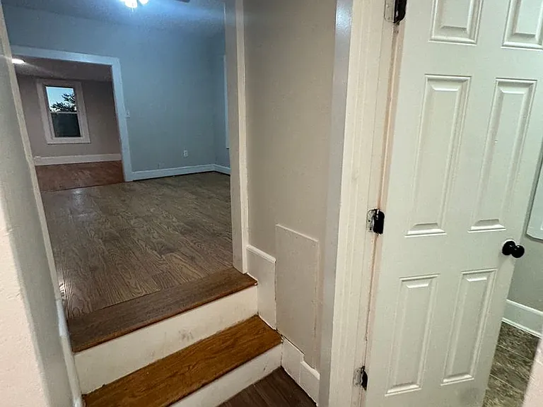 113-115 Laurel Ave — Photo 19