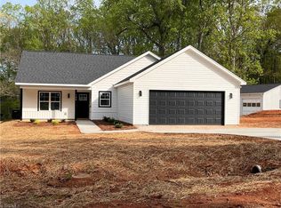 144 Hewes St, Winston Salem, NC 27103