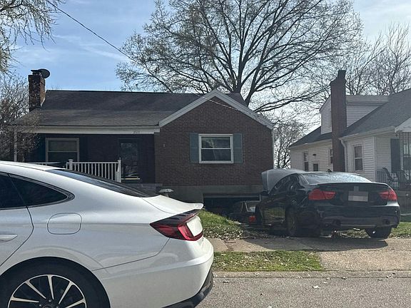 2nd image of 2515 Saint Albans Ave