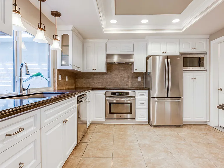 1062 Marina Dr — Photo 8