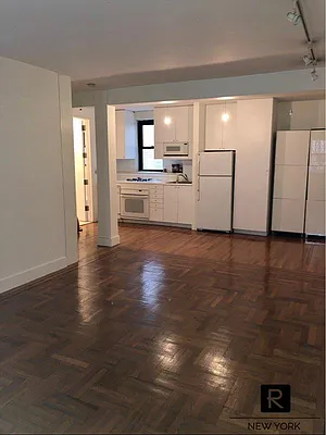 Rented by R New York | media 19
