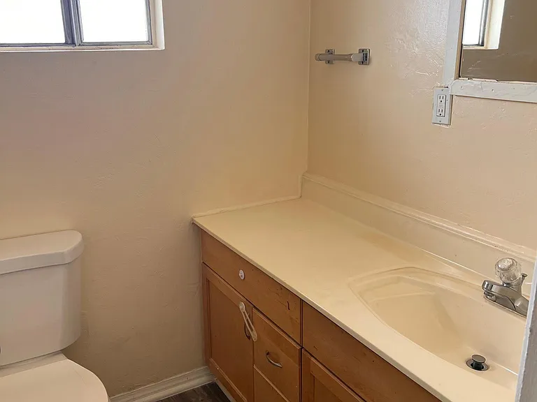 2151 S Winstel Ave — Photo 8