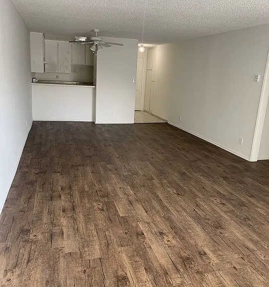 1820 S Bentley Ave #106 — Photo 4