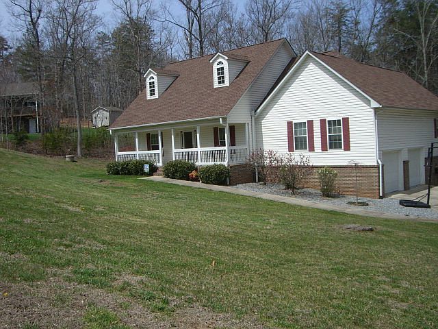 1st image of 112 Mosteller Dr