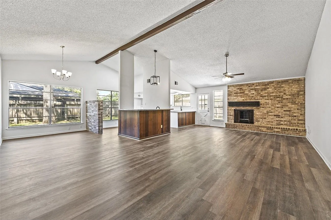 3 bed, 2.0 bath, 1701 sqft, $1,845 — Photo 4