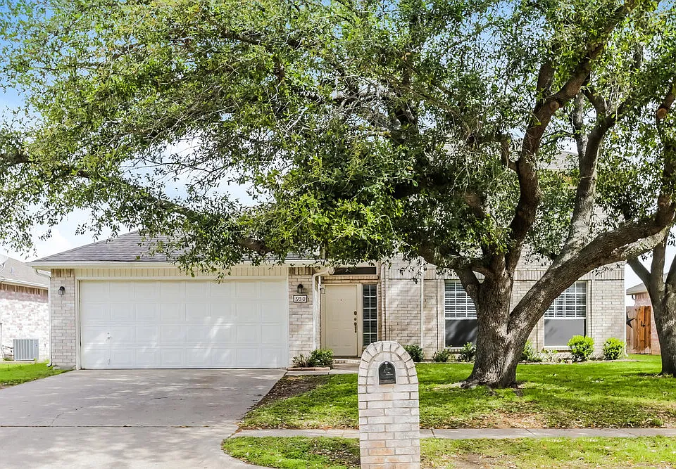 950 Silver Streak Dr