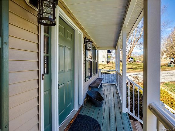 3rd image of 7661 Thacher Dr