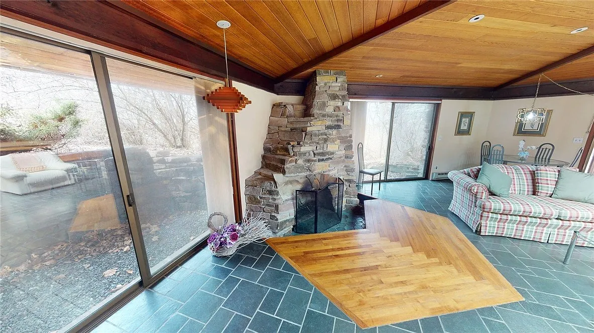 1 bed, 1.0 bath, 3564 sqft, $1,750 — Photo 3