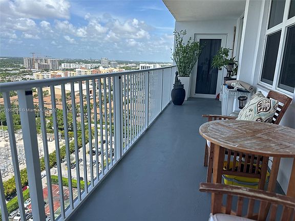 2nd image of 2851 NE 183rd St APT 2204E