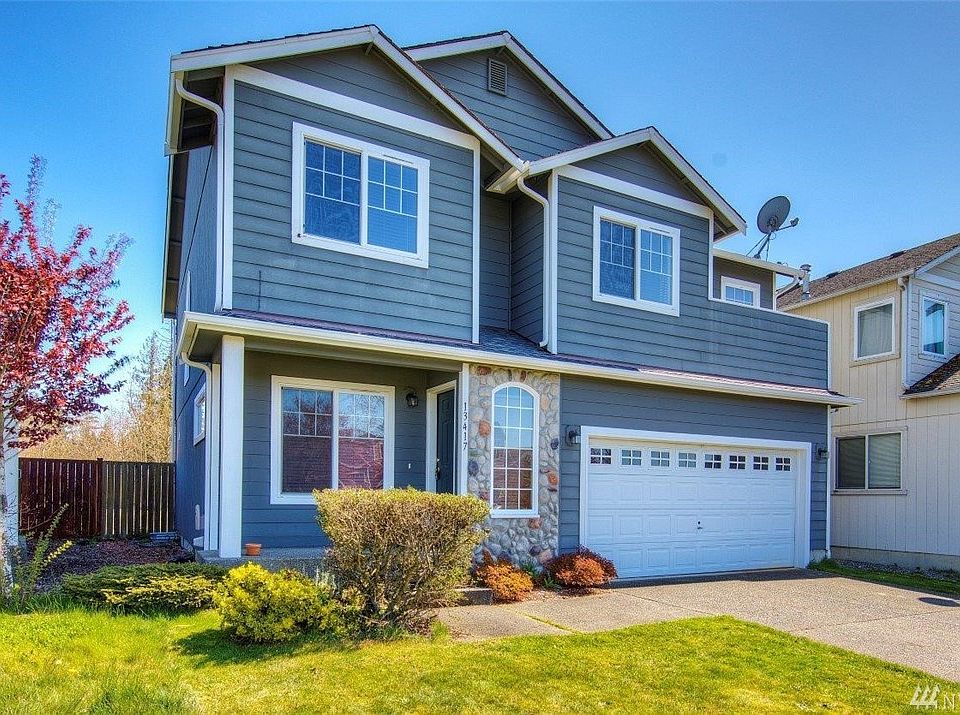 Beautiful 1,816 SQ FT home located in the gated community of Clark's Bluff, located in English Ridge. 