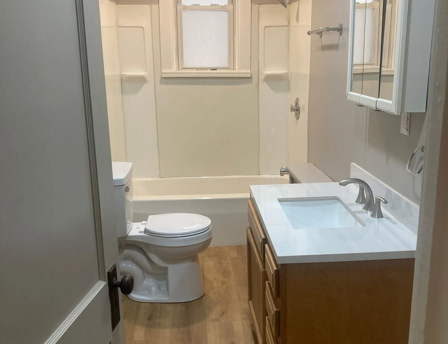 2 bed, 875 sqft, $950 — Photo 4
