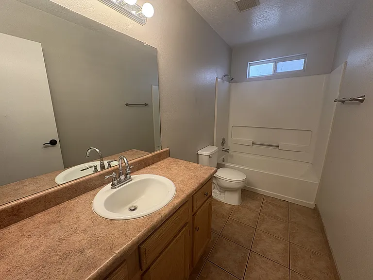 6215 Thais St NW — Photo 7
