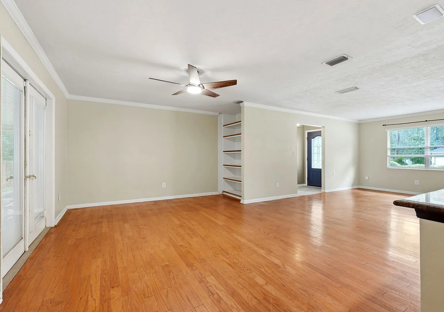 Welcome home to this well-maintained 3-bedroom, 2-bathroom home — Photo 4