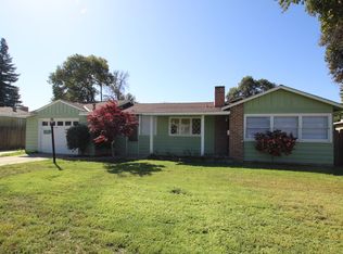 2411 W Campus Ave, Visalia, CA 93277