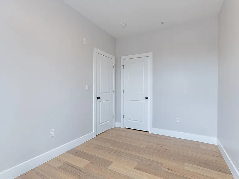 213 French St — Photo 33