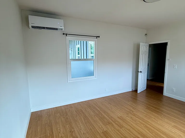 131 N Vega St — Photo 11
