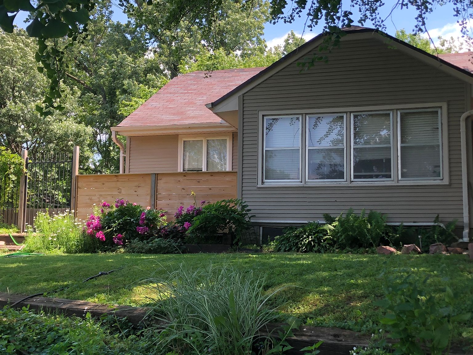 2014 S Saint Marys St, Sioux City, IA 51106 Zillow