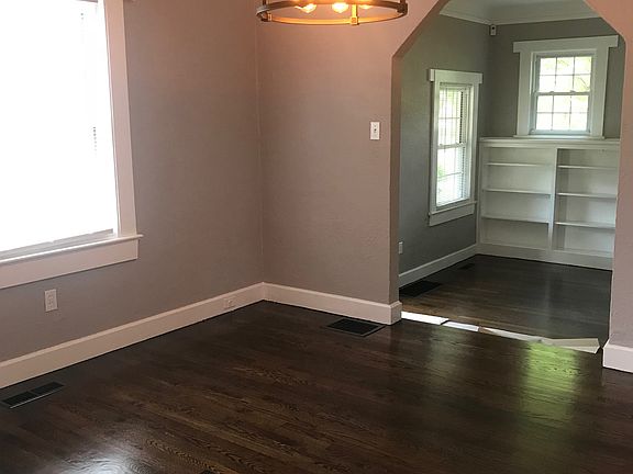 4th image of 2122 Fair Dr