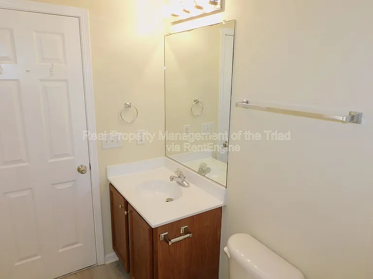 1856 Oakhurst Park Ln — Photo 15