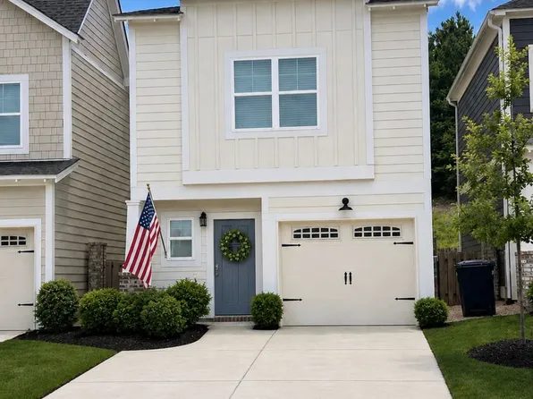 136 Huntley Knoll Dr, Pelham, AL 35124