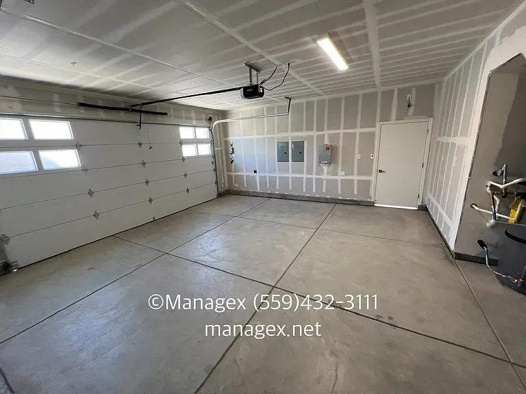1516 Vintage Ln — Photo 10
