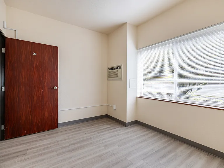 Woodland Flats Apartments — Photo 89