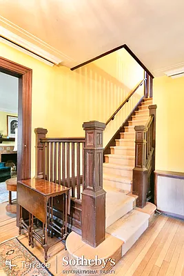 Sold by Terrace Sotheby's International Realty | media 72