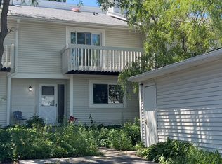175 Saratoga Ct, Vernon Hills, IL 60061