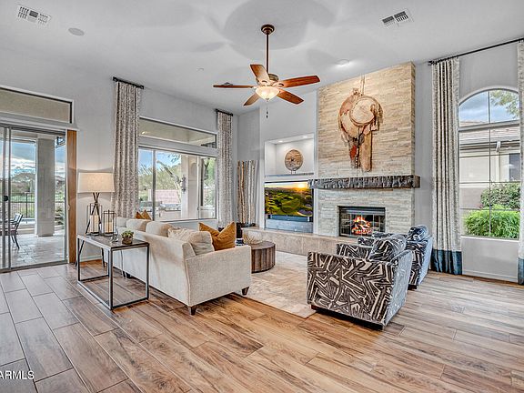 5th image of 41804 N CLUB POINTE Drive