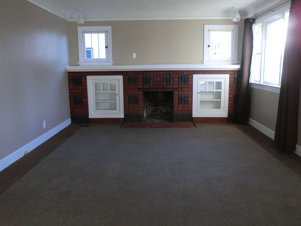 2nd image of 30 E Glass Ave
