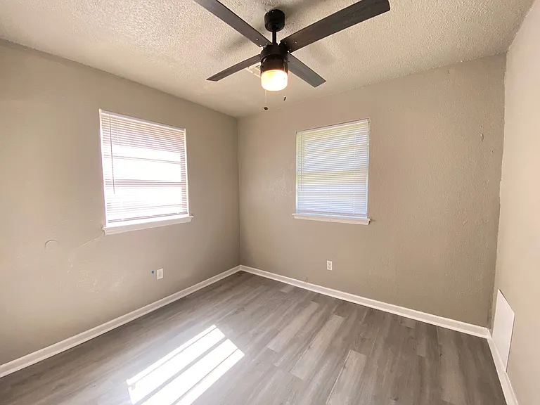 3309 SW 19th St — Photo 24