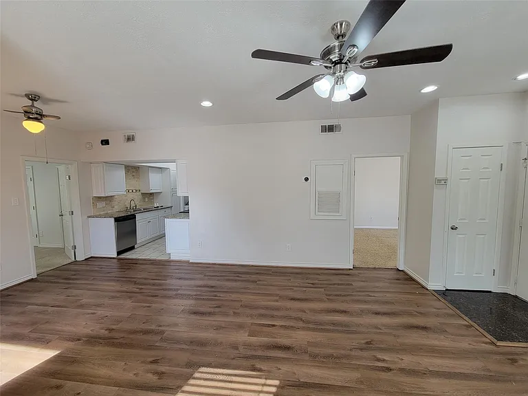 2025 Augusta Dr #303 — Photo 10