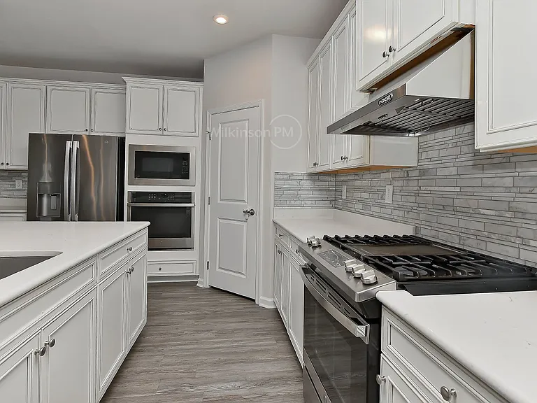 1868 Scarbrough Cir — Photo 15