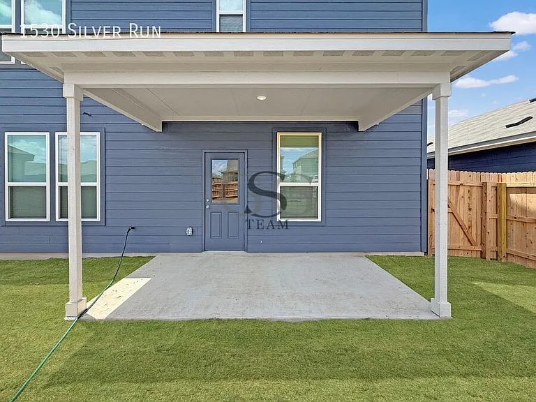 1530 Silver Run — Photo 4