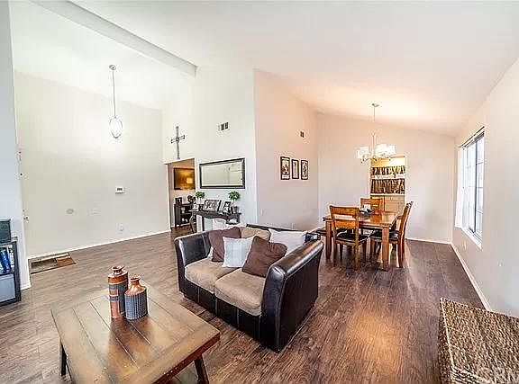 4th image of 5283 N Lantern Crest Dr