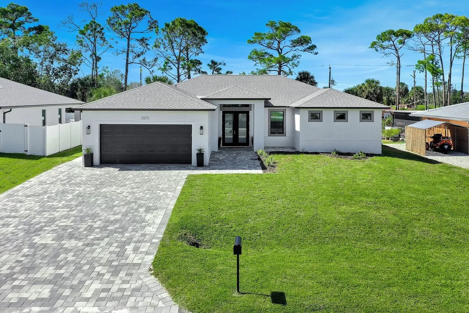 4 bed, 2.0 bath, 1786 sqft, $7,877 — Photo 4