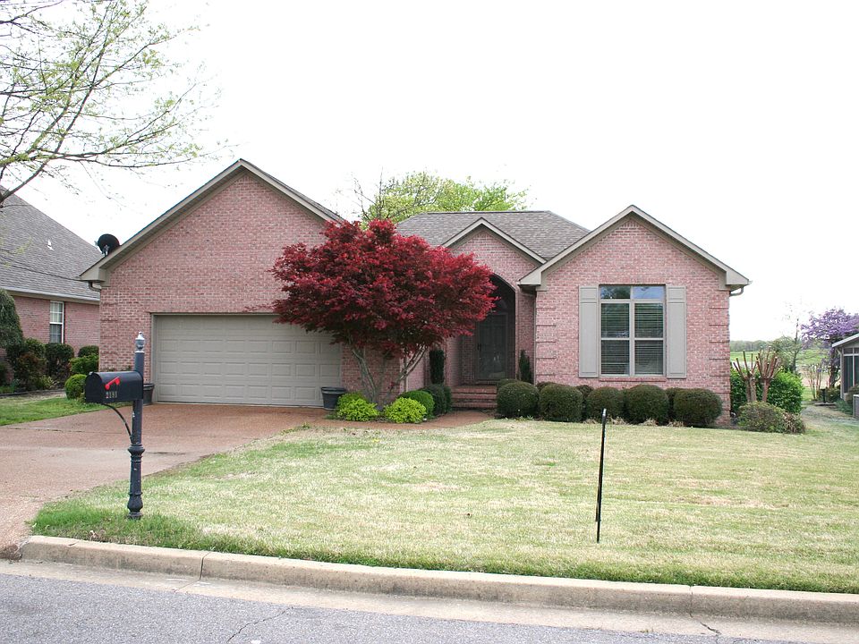 1st image of 2191 Oakview Ave